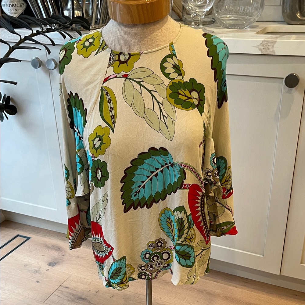 Seventy Multicolor Floral Print silk flutter sleeve Blouse from Italy 🇮🇹